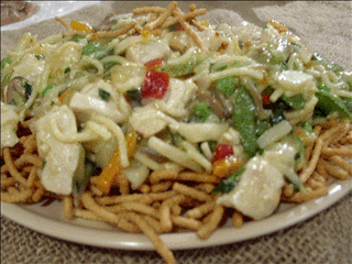 Chicken chow mein served over crisp fried noodles.